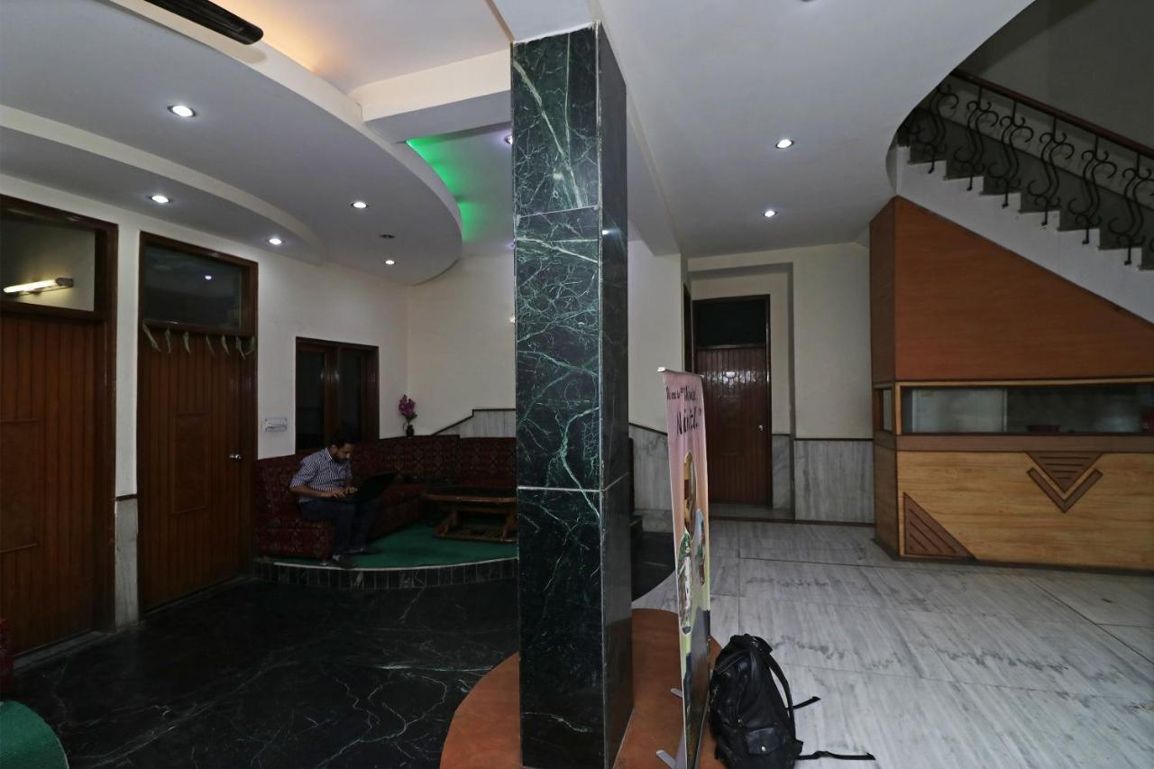 Oyo Hotel Silver Shine Near Gurudwara Shri Bangla Sahib Nueva Delhi Exterior foto