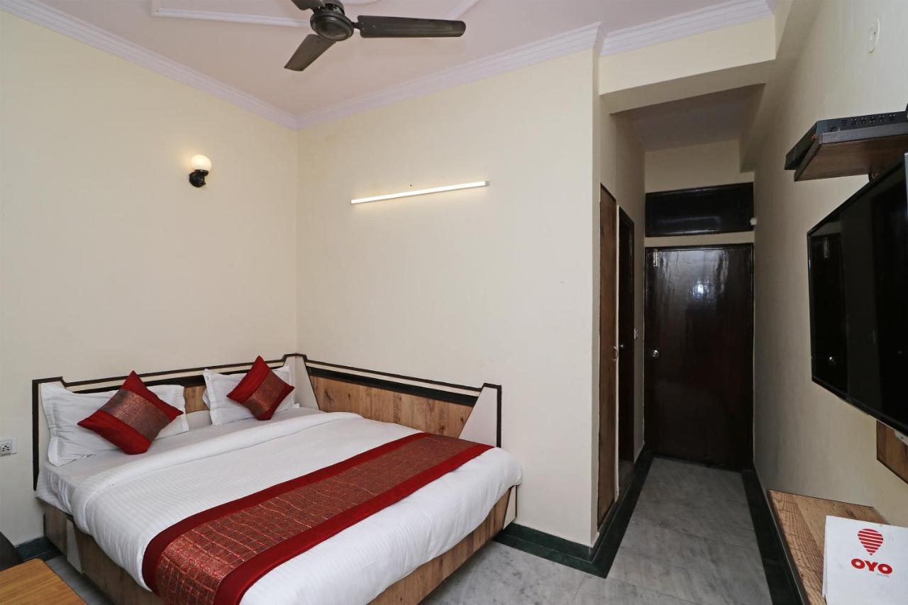 Oyo Hotel Silver Shine Near Gurudwara Shri Bangla Sahib Nueva Delhi Exterior foto
